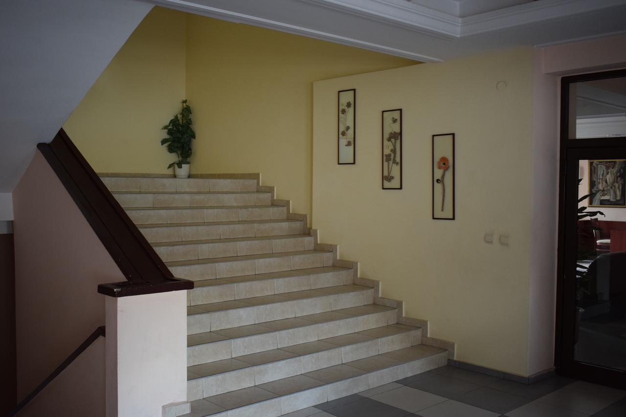Hotel Jeravna Bankya Exterior photo